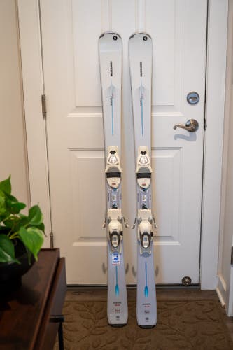 Women's 2024 All Mountain 146 cm Blizzard  Elevate 7.7 Skis With Bindings Max Din 10 (Used)