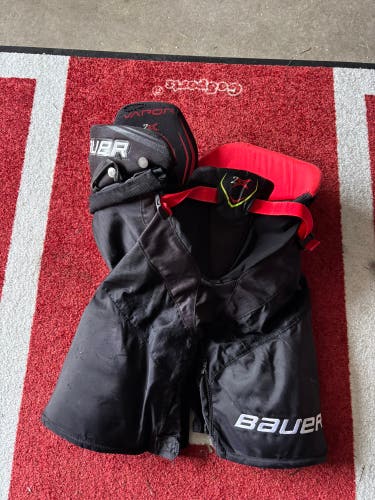 Men's Senior Small Bauer Vapor 2X Hockey Pants (Used)