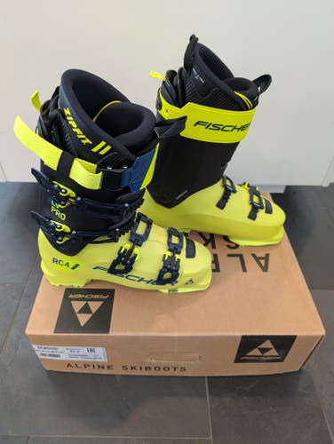 Fischer RC4 Pro LV 140 Ski Boots with Zip Fit Liners - Original Box and Tags - Worn Once - 27.5