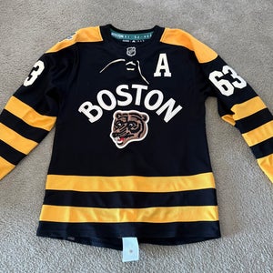 Boston Bruins 2023 Winter Classic Adidas Jersey