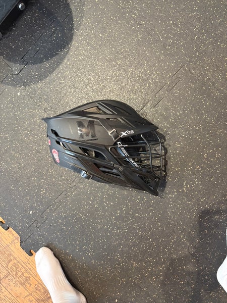 University of Maryland 2025Cascade XRS Pro Helmet (Used)