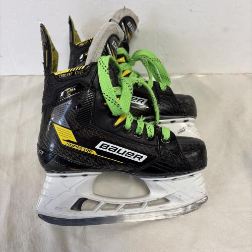 Junior Size 1 Bauer Supreme M4 Ice Hockey Skates.