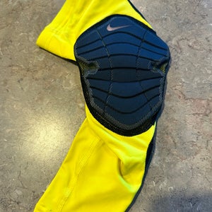 Nike Triple pad arm sleeve