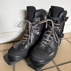 Crispi Svartisen 75mm Cross Country Ski Boots