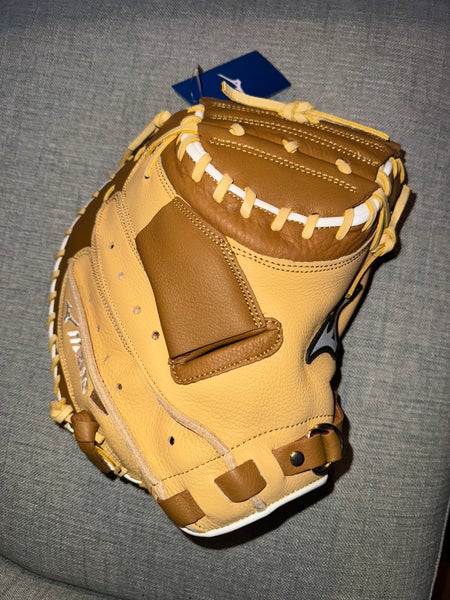Mizuno Franchise RH Catcher's Baseball Glove 33.5