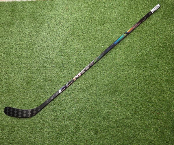 Single-Senior CCM Ribcor Trigger 9 Pro Left Hand Hockey Stick P28 75 Flex Pro Stock (New)
