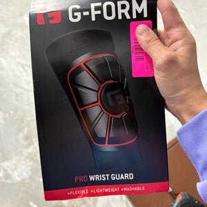 Accessory (New)g form baseball softball pro wrist guard medium