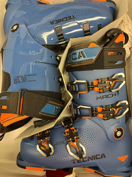 Tecnica Mach 1 LV 120 Ski Boots, 25.5 NIB