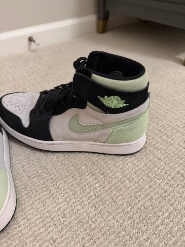 Unisex Adult Size M 10.0 (W 11.0) Nike (Used)