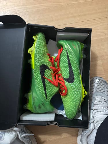 Men's Size M 12.0 (W 13.0) Nike Vapor Edge Kobe Grinch Cleats (Used)