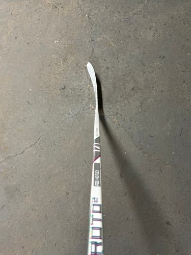 Intermediate Bauer Proto2 Right Handed Hockey Stick P28 40 Flex (Used)