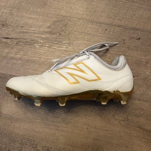 White Unisex Size M 7.0 (W 8.0) Adult New Balance Burn X4 Low Top Molded Cleats (Used)