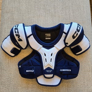 Small Junior CCM Vector Plus Shoulder Pads (Used)