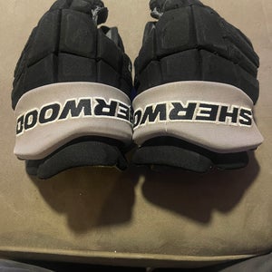 Sher-Wood Element One Gloves 13" Pro Stock (Used)