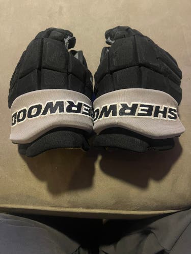 Sher-Wood Element One Gloves 13" Pro Stock (Used)
