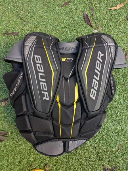 Small Bauer Supreme S27 Goalie Chest Protector (Used)