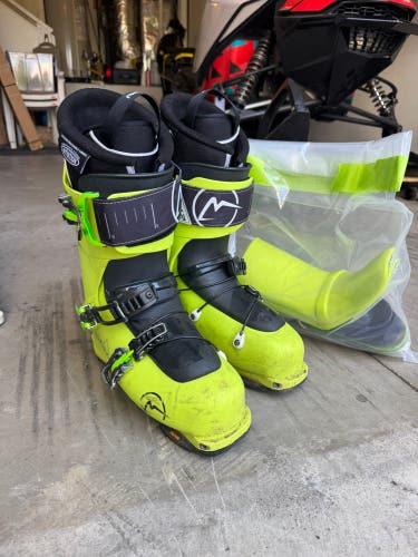 Roxa R3 130 Ti Ski Boots 26.0-26.5 (Used)