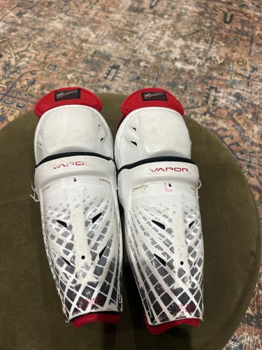 Youth Bauer Vapor 9.5" Shin Pads (Used)