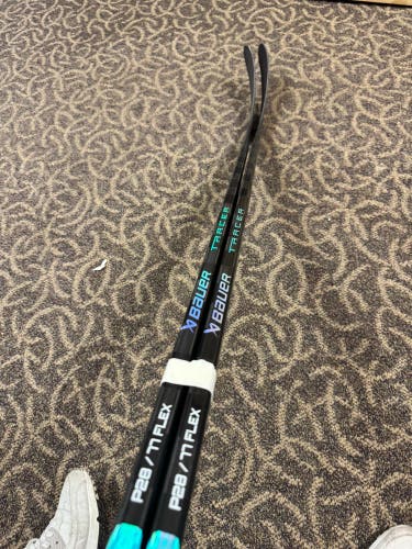 2-Pack Bauer Tracer Right Hand 77 Flex P28
