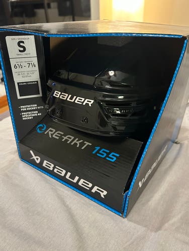 BRAND NEW Bauer Re-Akt 155 Helmet (New)