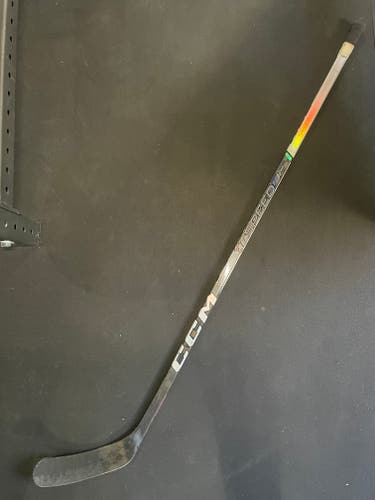 Senior CCM JetSpeed FT6 Pro *REFURB* Right Handed Hockey Stick P29 85 Flex Pro Stock (Used)