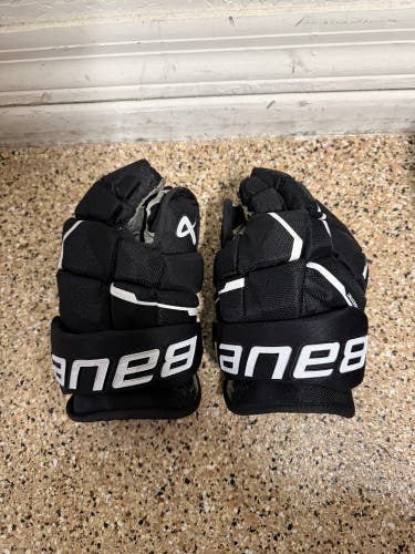Bauer Supreme Mach Gloves 12" (Used)
