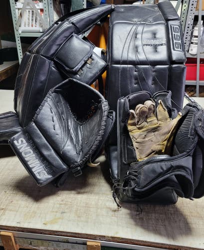 37" Simmons 996 Regular Goalie Full Set Pro Stock (Used)