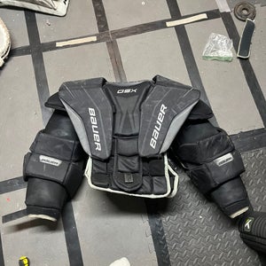 Small Bauer GSX Goalie Chest Protector (Used)