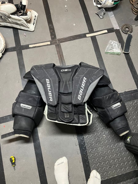 Small Bauer GSX Goalie Chest Protector (Used)