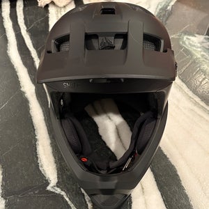 Men's Medium Smith Bike Helmet (Used)