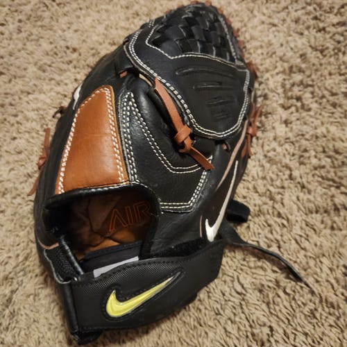 Nike RH Air Athena Fastpitch Softball Glove 12.5" Nicely made, Game Ready Glove