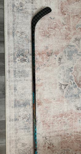 Intermediate Bauer Twitch Left Hand Hockey Stick P88 55 Flex (Used)