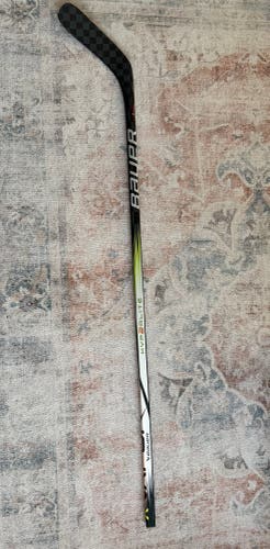 Intermediate Bauer Vapor Hyperlite 2 Left Hand Hockey Stick P88 55 Flex (Used)