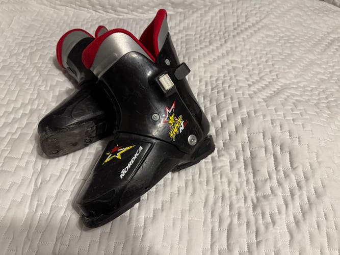 Mondo 22.5 Unisex Nordica Super 0.1 Ski Boots (Used)