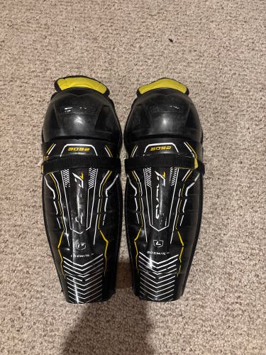 Junior CCM Tacks 3092 12" Shin Pads (Used)