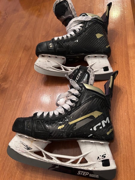 2022 CCM AS-V Pro Hockey Skates Regular Width Pro Stock 6.5 (Used)