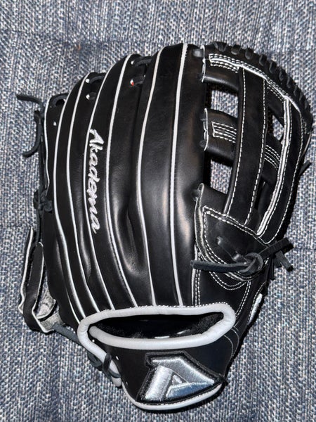 Akadema Torino Series RH Baseball Glove 12" (Used)