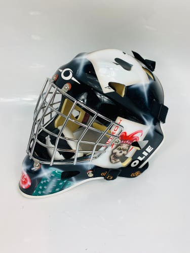 Olie MA 2000 Joker Goalie Mask