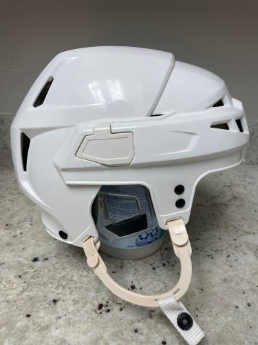 Pro Stock CCM V08 Hockey Helmet Large NHL WSH Capitals Great Condition Navy