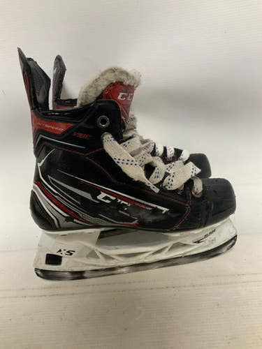 Used CCM JETSPEED VIBE Junior Hockey Skate Junior 03 11823-S000036713