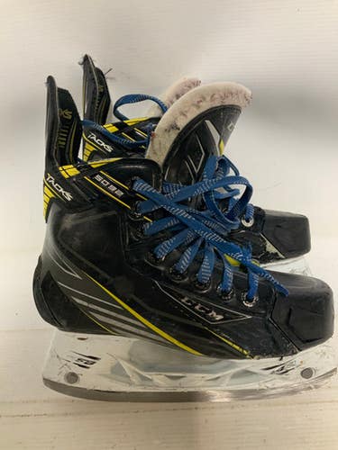 Used CCM TACKS 5092 Junior Hockey Skate Junior 02.5 11823-S000036710
