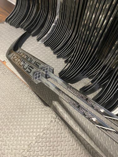 2 Pack New True Hzrdus 5X4 T31 26” Goale Stick