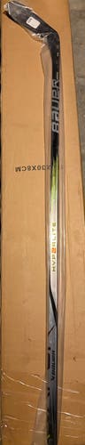 Senior Bauer Vapor Hyperlite 2 Left Hand Hockey Stick P28 77 Flex (New)