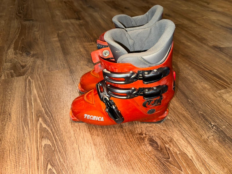 Mondo 22 - 22.5 Unisex Tecnica TJR super Ski Boots (Used)