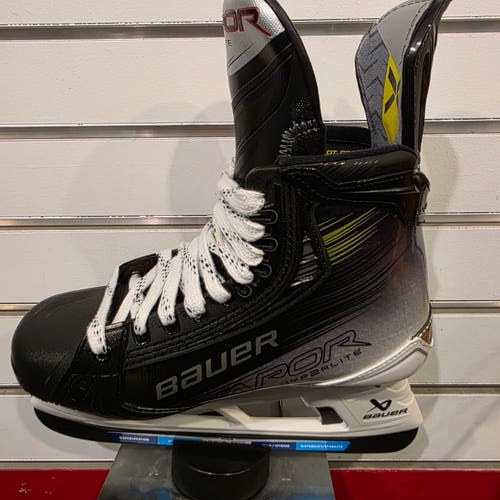 Bauer Vapor Hyperlite 2 Skates Size 7.5