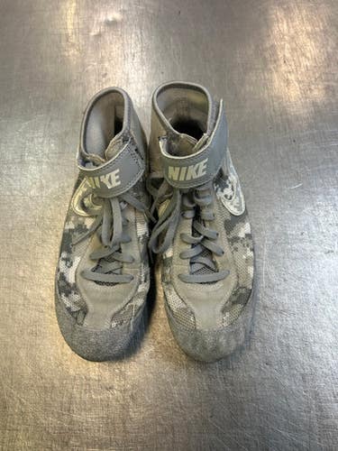 Used Nike Wrestling Shoes White Junior 04.5 11339-S000197502