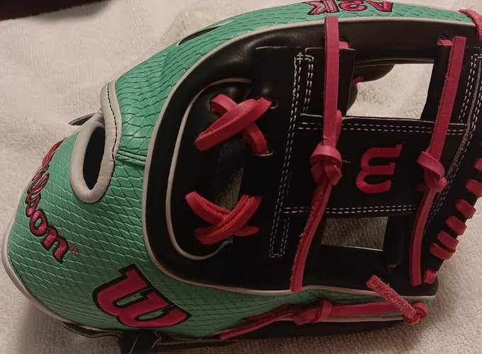 2025 Wilson RH Infield A2K Baseball Glove 11.5" (New)