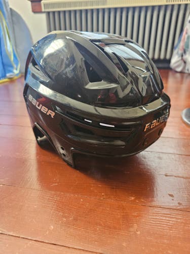 Medium Bauer Re-Akt 155 Helmet (Used)