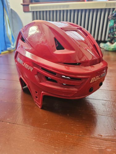 Medium Bauer Re-Akt 155 Helmet (Used)