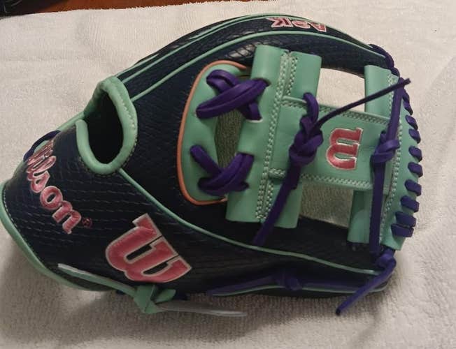 2025 Wilson RH Infield A2K Baseball Glove 11.5" (New)